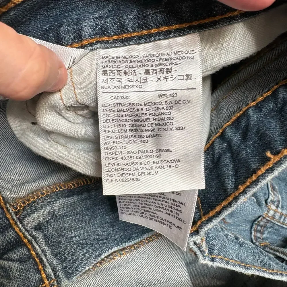 Levi Strauss 40/30 Medium Wash 559 Jeans Red Tag High Rise Relaxed Straight